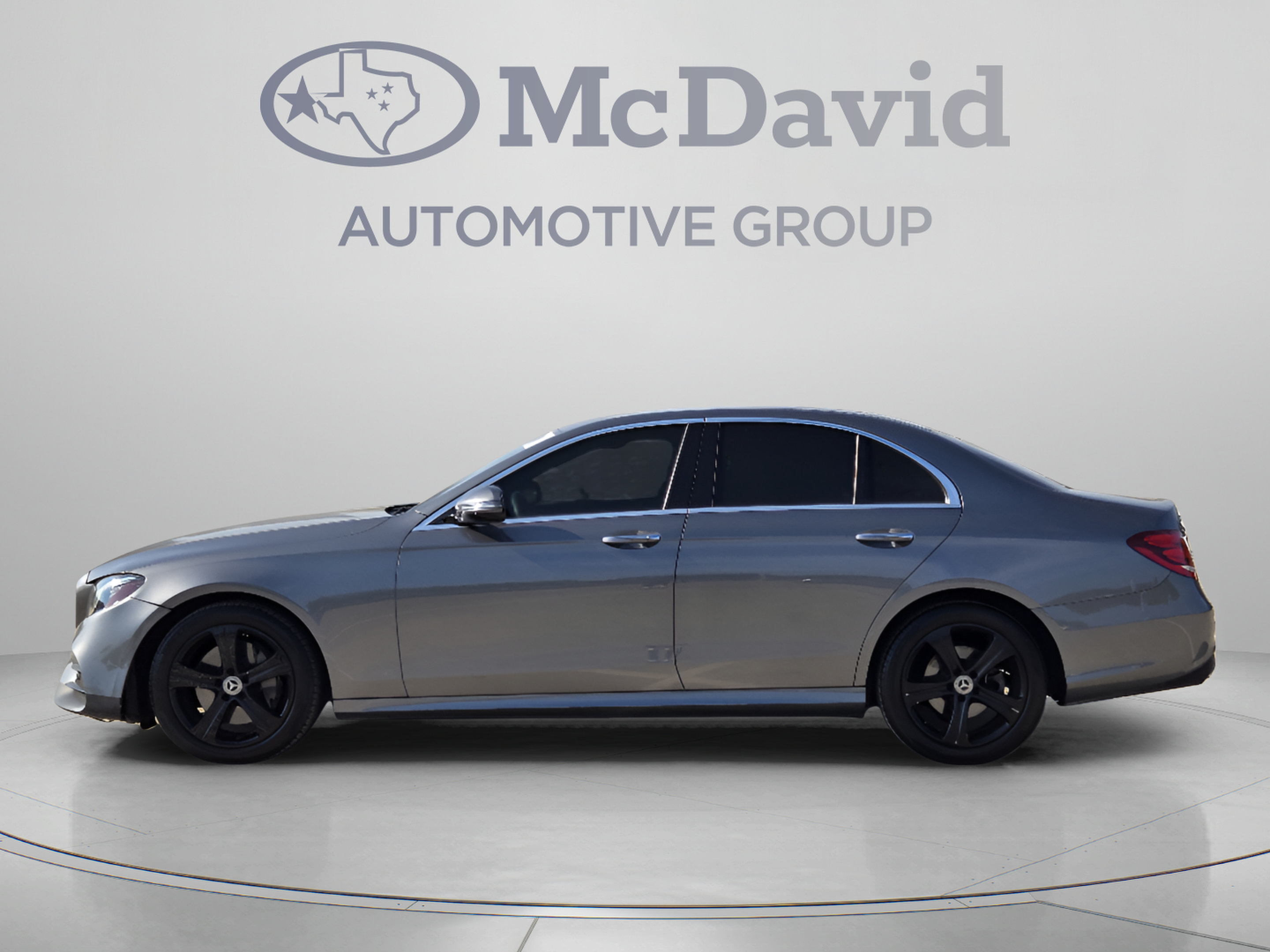 Used 2020 Mercedes-Benz E 350 Sedan image 2