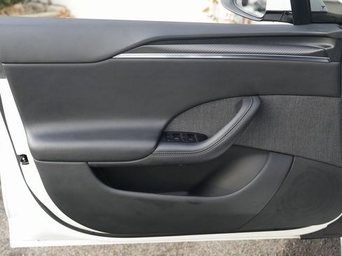 Used 2022 Tesla Model S Plaid image 26