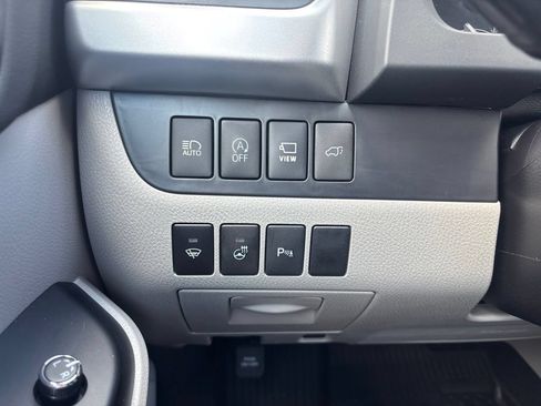 Used 2019 Toyota Highlander Limited Platinum AWD/4WD image 30