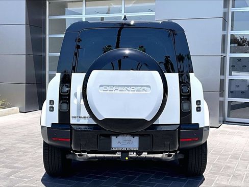New 2026 Land Rover Defender 110 S AWD/4WD image 4