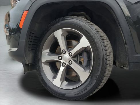 Used 2024 Jeep Grand Cherokee L Limited image 65