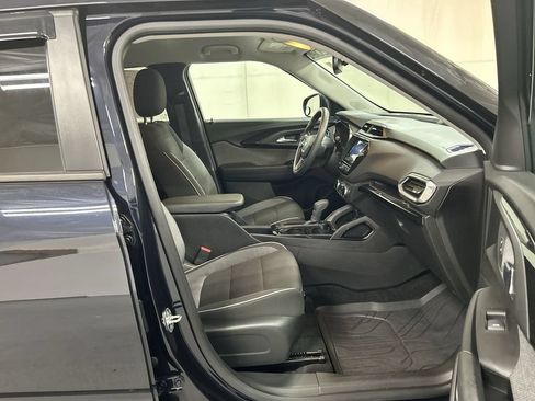 Certified 2021 Chevrolet TrailBlazer LT w/ Convenience Package FWD image 22
