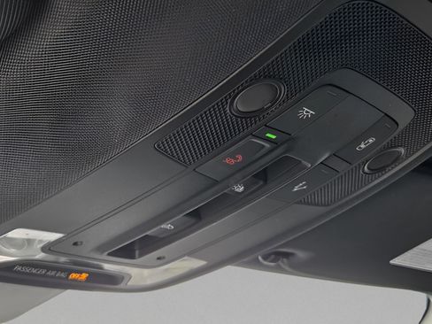 Used 2024 Audi Q3 2.0T Premium image 12