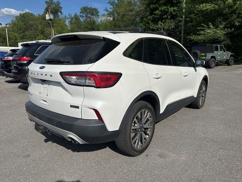 Used 2022 Ford Escape Titanium w/ Class II Trailer Tow Package image 4