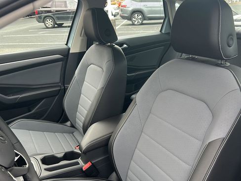 New 2026 Volkswagen Jetta SE image 13