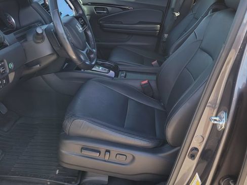Used 2019 Honda Pilot Elite image 6