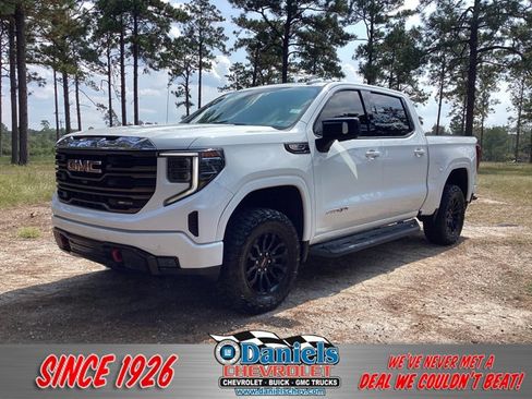 Used 2022 GMC Sierra 1500 AT4X image 1