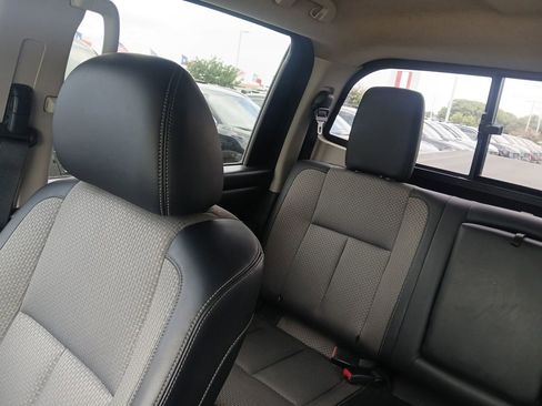 Used 2017 Nissan Titan S AWD/4WD image 16