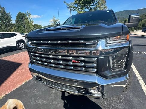 Used 2020 Chevrolet Silverado 2500 LTZ w/ LTZ Plus Package AWD/4WD image 7