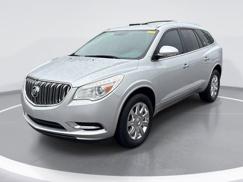 Used 2017 Buick Enclave Leather FWD image 3