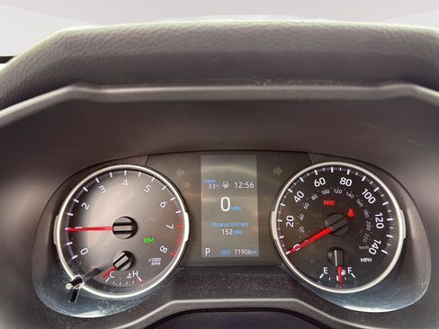 Used 2021 Toyota RAV4 XLE image 3