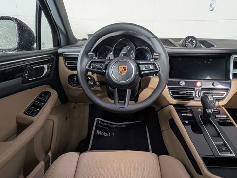 New 2026 Porsche Macan image 23