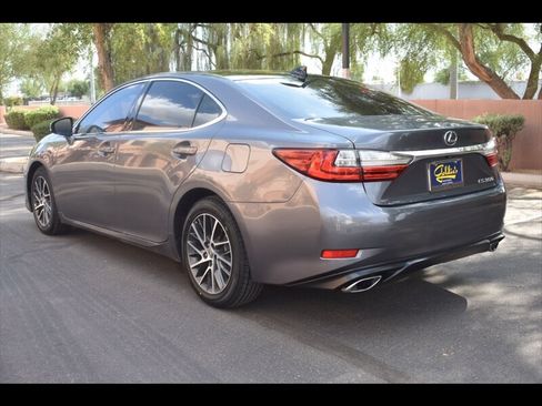 Used 2016 Lexus ES 350 w/ Navigation System Package FWD image 6