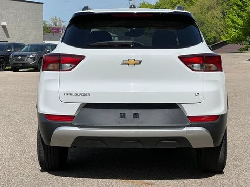 Used 2022 Chevrolet TrailBlazer LT FWD image 40