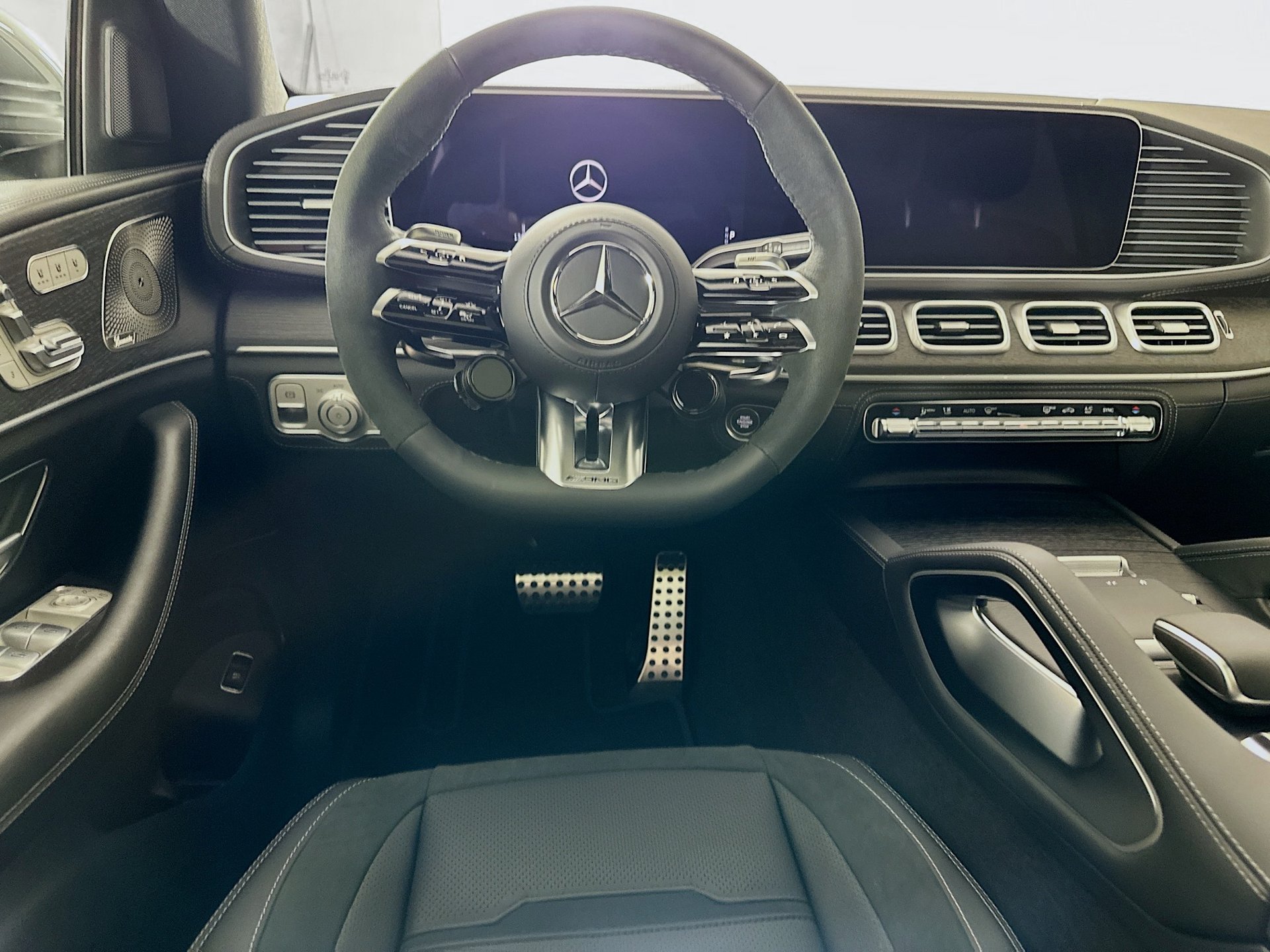 New 2026 Mercedes-Benz GLE 53 AMG 4MATIC Coupe image 25