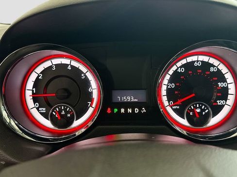 Used 2014 Dodge Grand Caravan SXT image 13