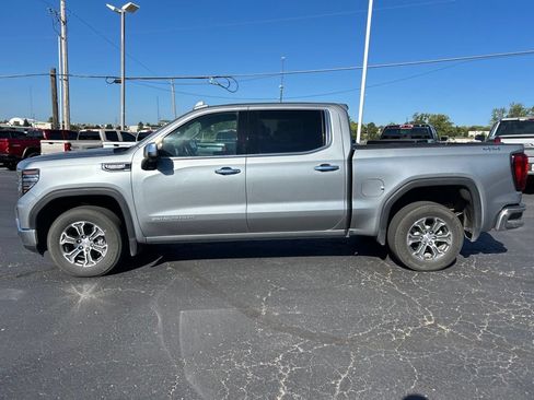 Used 2025 GMC Sierra 1500 SLT AWD/4WD image 8