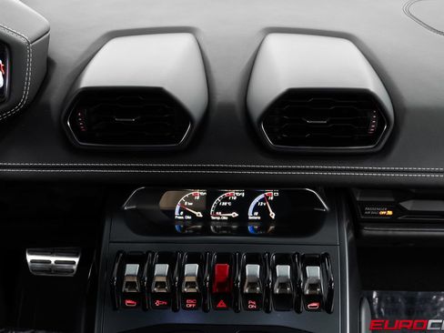 Used 2015 Lamborghini Huracan LP 610-4 AWD/4WD image 31