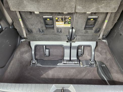 Used 2021 Toyota Sienna XSE FWD image 36