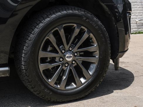 Used 2020 Ford Expedition Limited w/ Equipment Group 301A AWD/4WD image 59