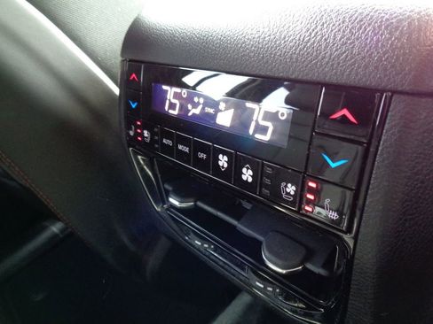 Certified 2022 Jeep Grand Cherokee Summit image 12