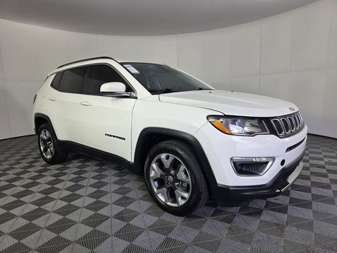 Certified 2019 Jeep Compass Limited image 2