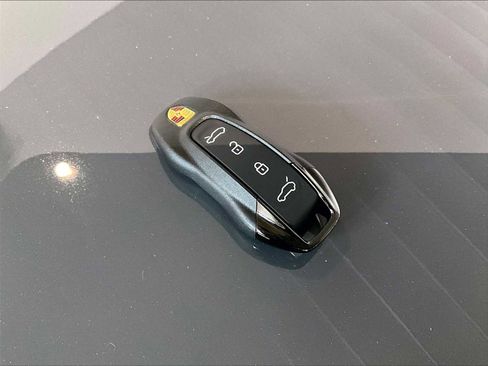 New 2026 Porsche Macan 4 Electric image 20