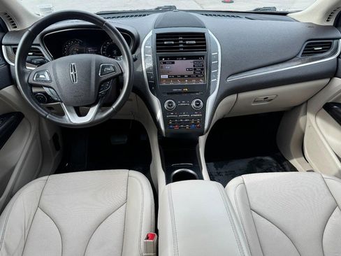 Used 2018 Lincoln MKC Reserve image 9