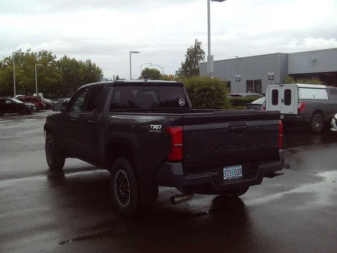 Used 2024 Toyota Tacoma TRD Off-Road w/ TRD Off Road Premium Package AWD/4WD image 3