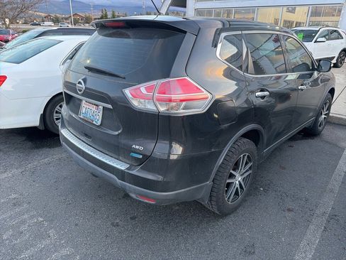 Used 2014 Nissan Rogue S image 3