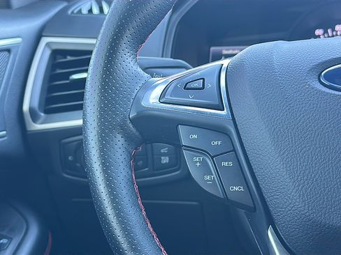 Used 2023 Ford Edge ST-Line image 27