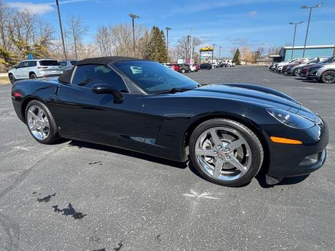 Used 2008 Chevrolet Corvette Convertible w/ Preferred Equipment Group RWD image 3