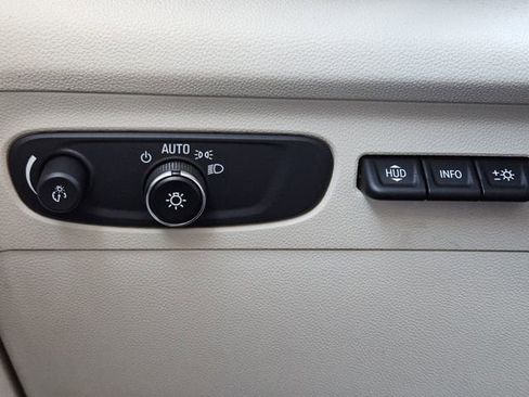 Used 2021 Buick Envision Avenir image 23