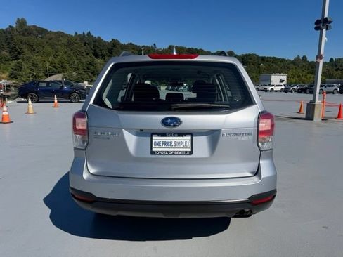 Used 2017 Subaru Forester 2.5i w/ Alloy Wheel Package AWD/4WD image 4