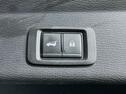 Used 2024 Mitsubishi Outlander SE image 29