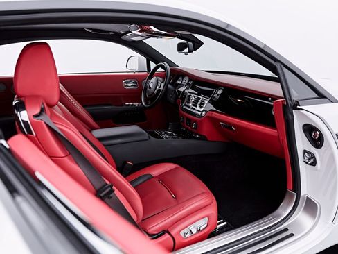 Used 2018 Rolls-Royce Wraith RWD image 35