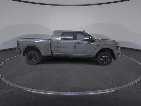 New 2026 RAM 3500 Laramie AWD/4WD image 9
