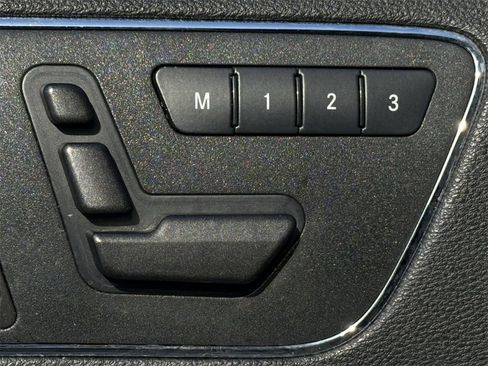 Used 2010 Mercedes-Benz E 350 Sedan image 23