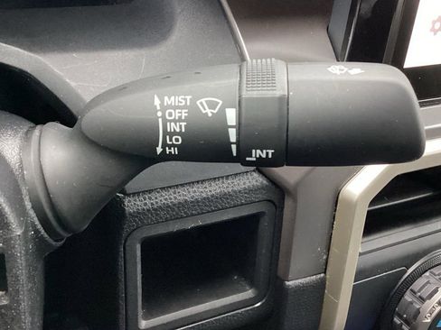 Used 2025 Toyota Tacoma TRD Off-Road image 21