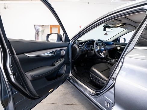 Used 2023 INFINITI QX50 Luxe image 36