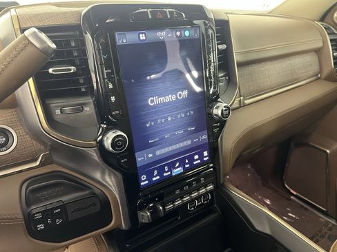 Used 2022 RAM 2500 Limited image 19