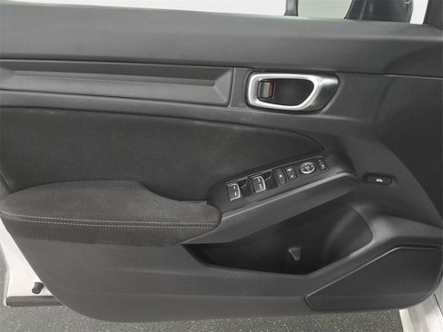 Used 2023 Honda Civic Sport image 26