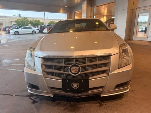 Used 2011 Cadillac CTS Coupe RWD image 2