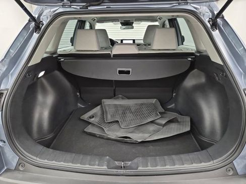 Used 2024 Toyota Corolla Cross L image 8