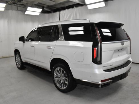 Used 2021 Cadillac Escalade Premium Luxury w/ LPO, Radiant Package image 7