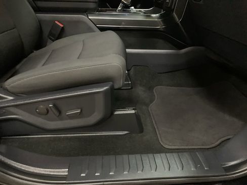 Used 2022 Ford F150 XLT w/ Equipment Group 302A High image 17