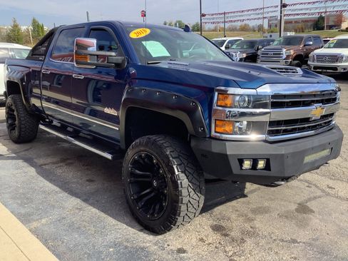 Used 2018 Chevrolet Silverado 2500 High Country w/ Duramax Plus Package image 6