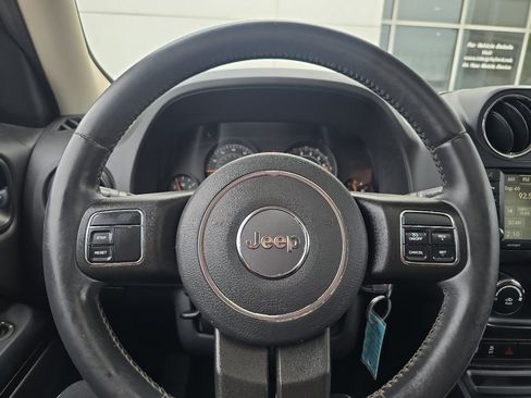 Used 2015 Jeep Patriot High Altitude AWD/4WD image 21