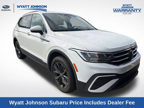 Used 2024 Volkswagen Tiguan SE AWD/4WD image 12