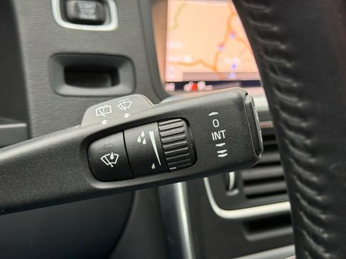 Used 2018 Volvo V60 T5 Cross Country w/ Convenience Package image 28
